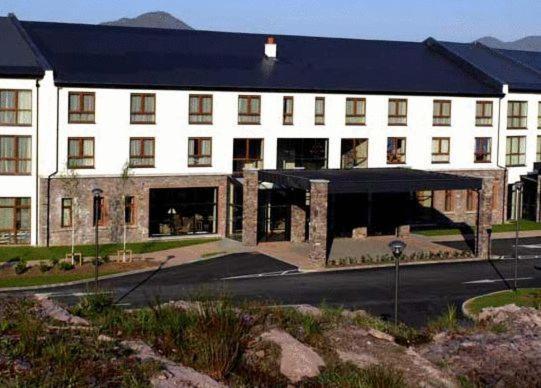 Golden'S Cove Apartments At Sneem Hotel מראה חיצוני תמונה